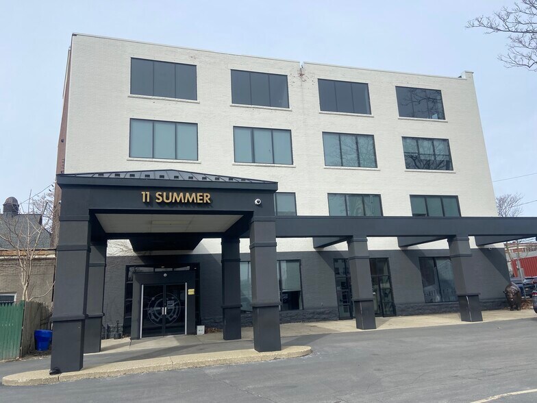 More Photos Of 11 Summer St, Buffalo Medical For Lease