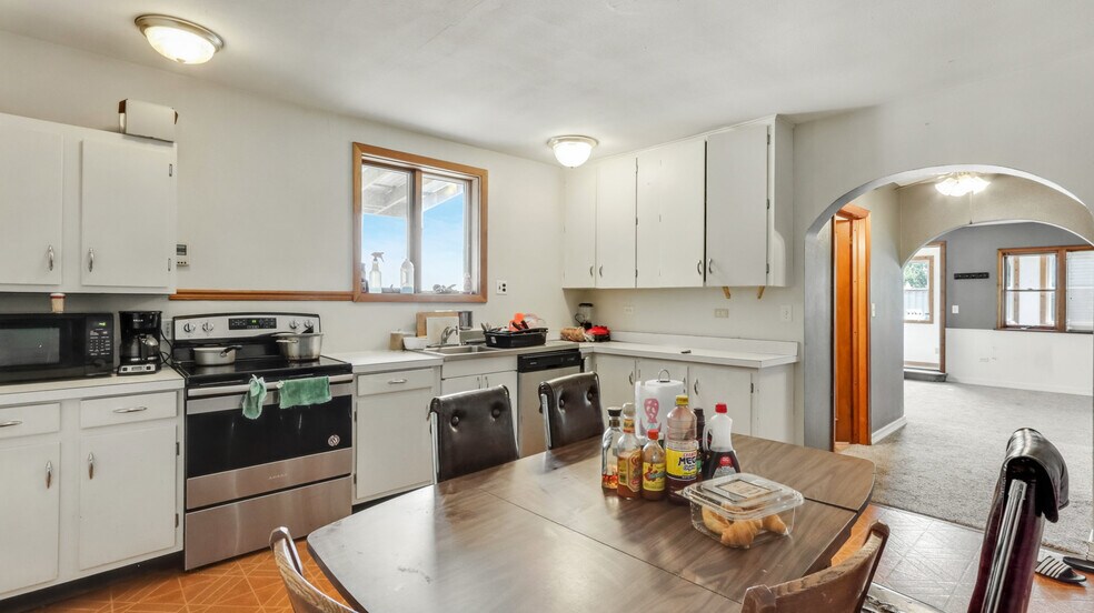More Photos Of 106 S Harding St, Owen Apartments For Sale