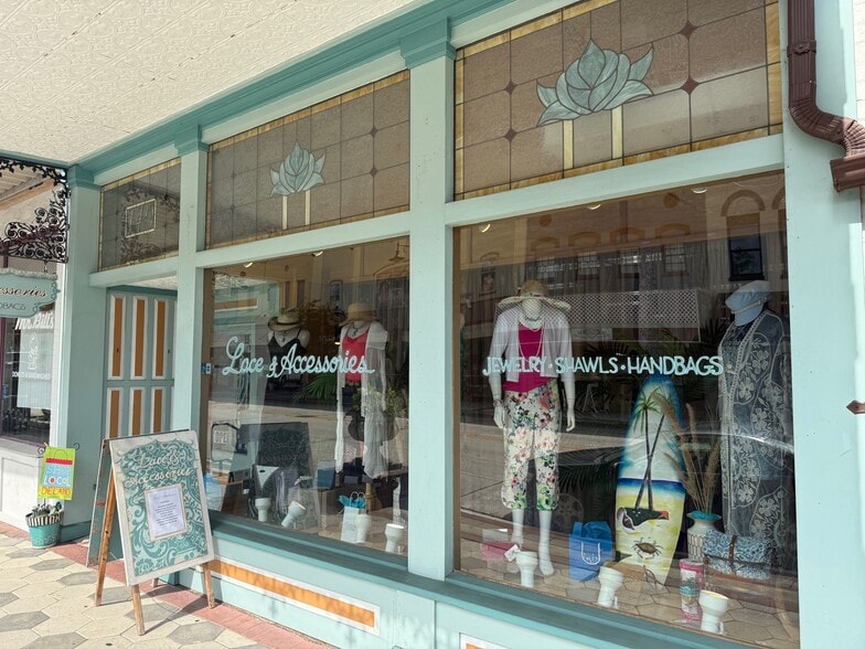 More Photos Of 140 N Woodland Blvd, Deland Storefront For Sale