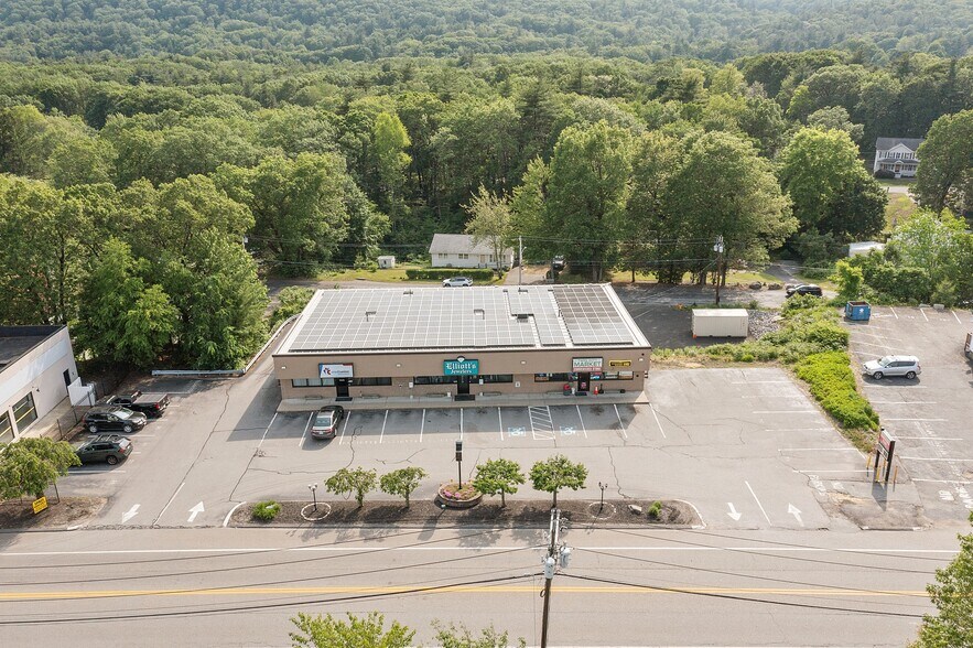 More Photos Of 67 Whalon St, Fitchburg Storefront For Lease