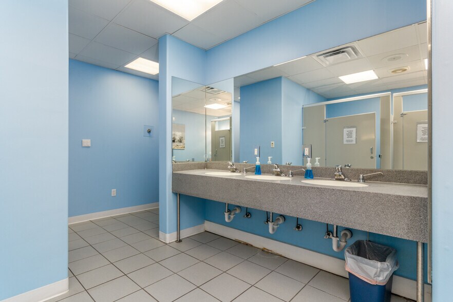 More Photos Of 6550 Pelican Dr, Osage Beach Marina For Sale