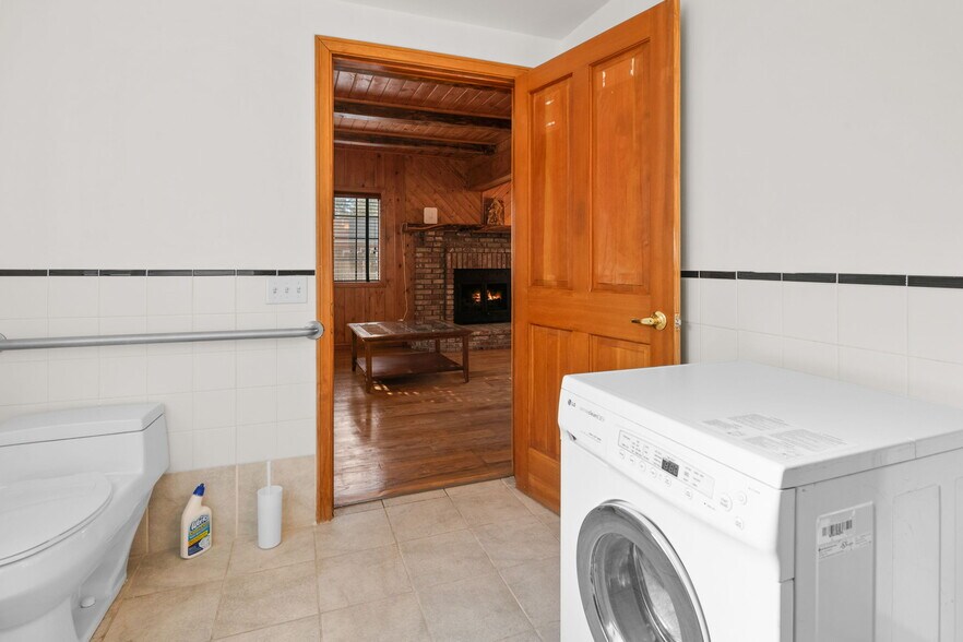 More Photos Of 1016 W Big Bear Blvd, Big Bear City Office Residential For Sale