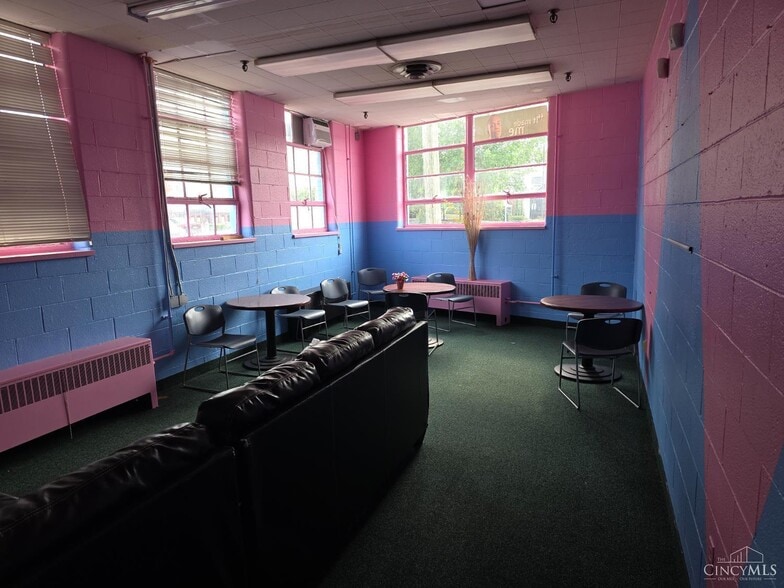 More Photos Of 2612 Gilbert Ave, Cincinnati Light Manufacturing For Sale