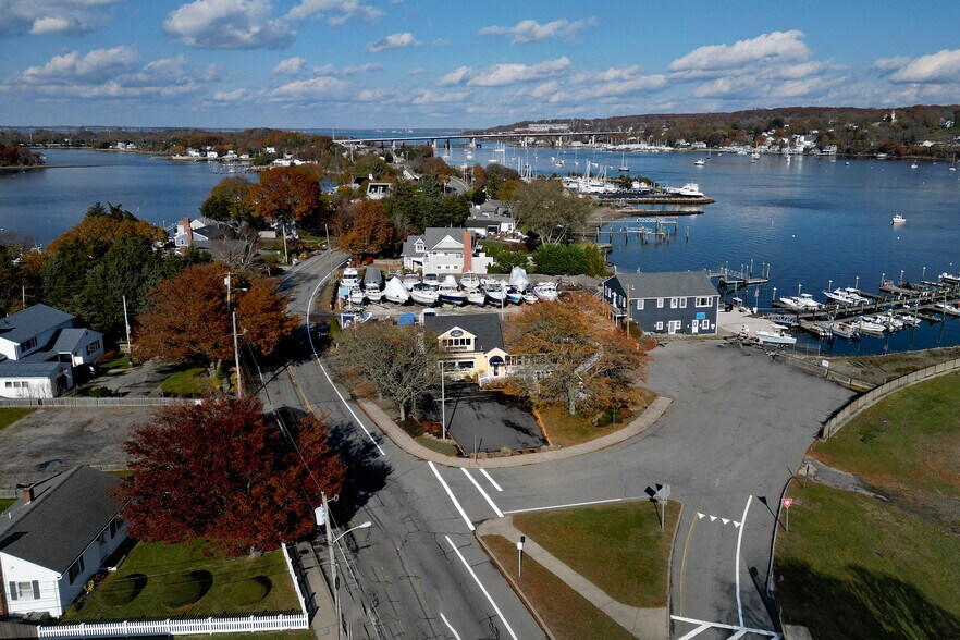 More Photos Of 15 Point Rd, Portsmouth Restaurant For Sale