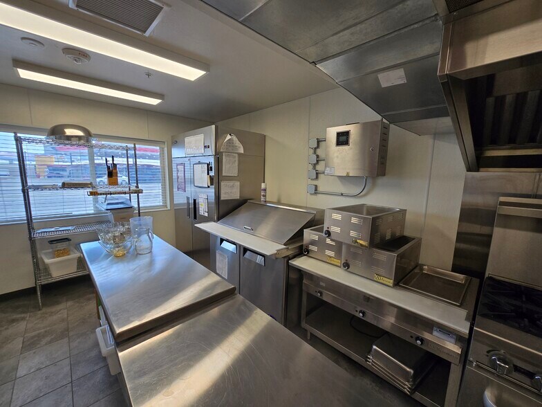 More Photos Of 104 White Ave, Grand Junction Apartments For Lease