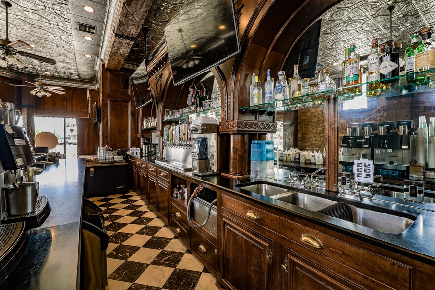 More Photos Of 119 N Main St, Jacksboro Hospitality For Sale