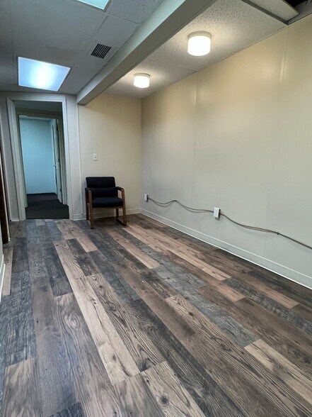 More Photos Of 2710 W Court St, Flint Office For Sale