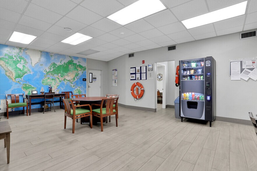 More Photos Of 3787 Old Middleburg Rd, Jacksonville Office For Sale