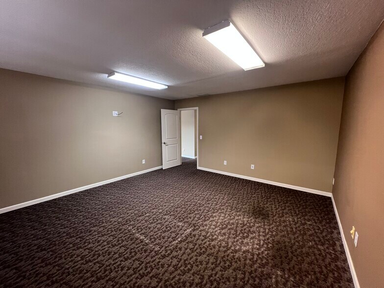 More Photos Of 4911-4915 Illinois Rd, Fort Wayne Office For Lease