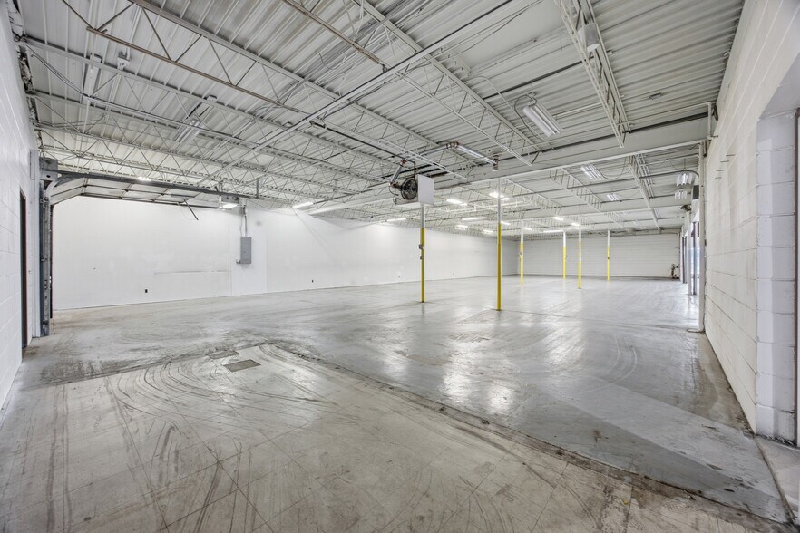 More Photos Of 3215 Main Ave, Fargo Storefront For Lease