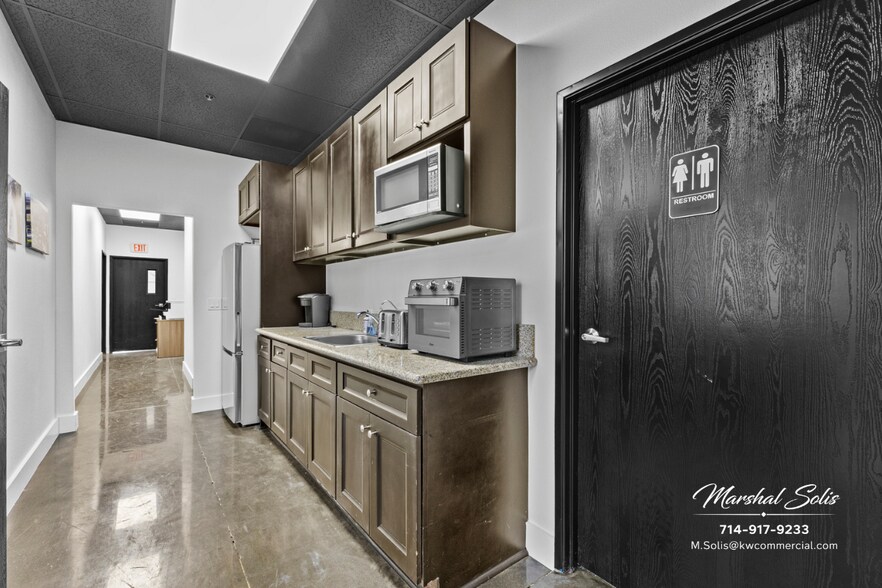 More Photos Of 18345 Pasadena St, Lake Elsinore Manufacturing For Lease