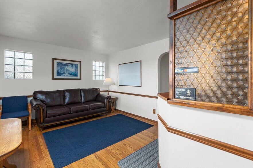 More Photos Of 540 Howdershell Rd, Florissant Medical For Sale