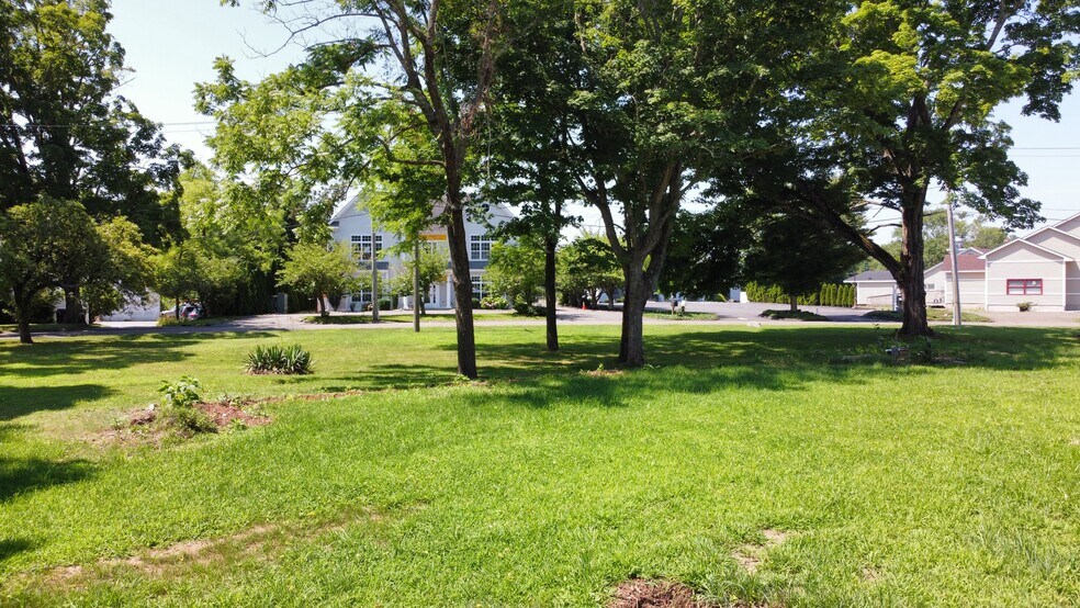 More Photos Of 60 Boston Post Rd, Madison Storefront Retail Office For Sale