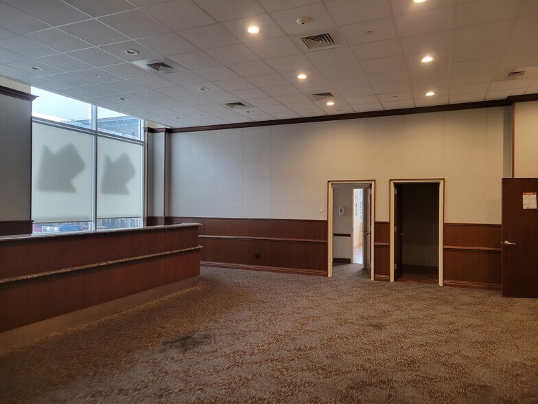 More Photos Of 324 W 125th St, New York Storefront For Lease