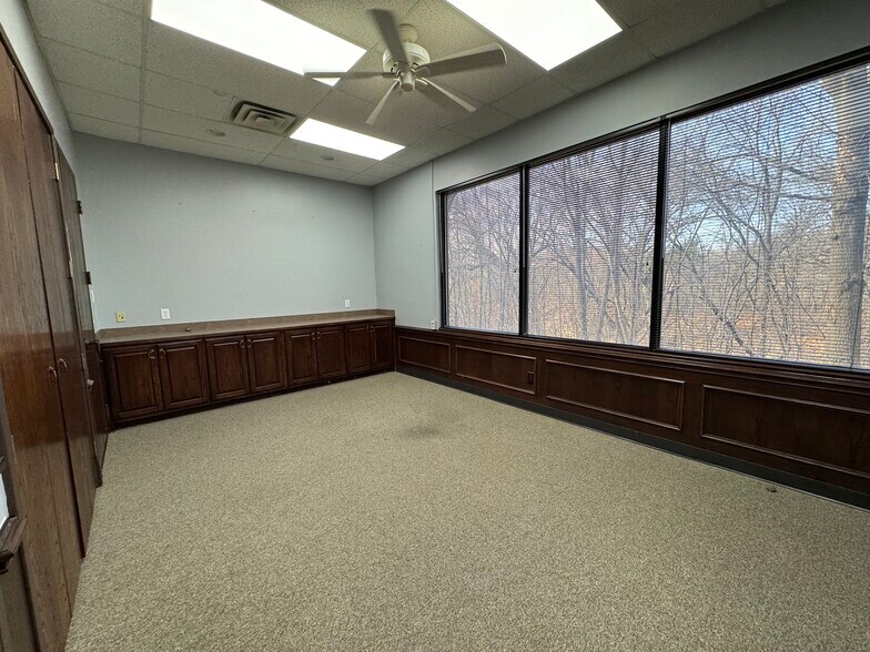 More Photos Of 6220 W Virginia Pky, McKinney Medical For Lease