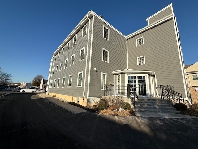 More Photos Of 1917 Welsh Rd, Philadelphia Office For Sale