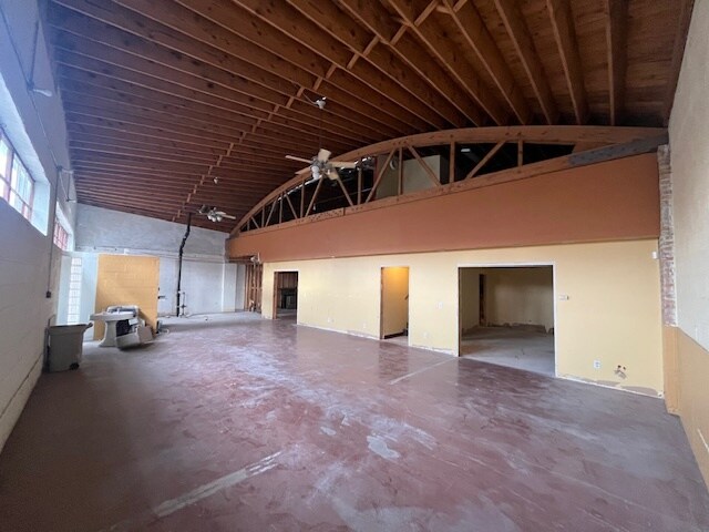 More Photos Of 222 Lake St, Oak Park Flex For Lease