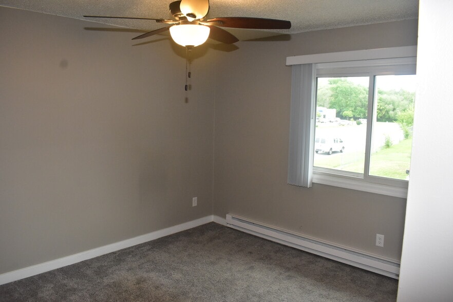 More Photos Of 3274 E Euclid Ave, Des Moines Apartments For Sale