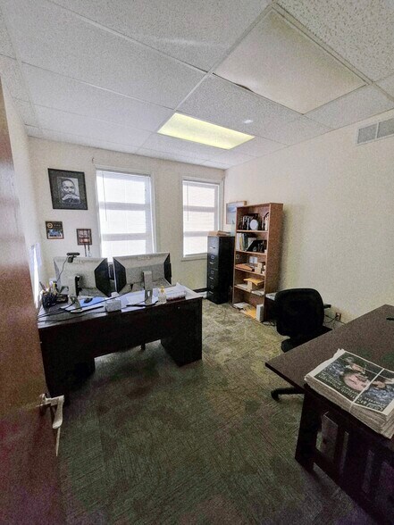 More Photos Of 1727 NE 13th Ave, Portland Medical For Lease