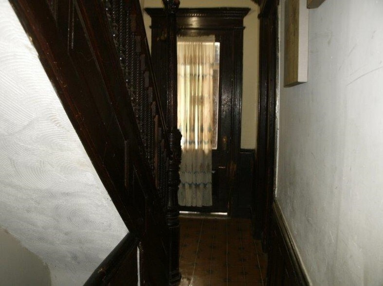 More Photos Of 43 Hawthorne St, Brooklyn Apartments For Lease