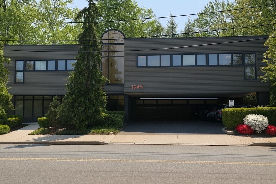 Primary Photo Of 1345 Queen Anne Rd, Teaneck Office For Sale