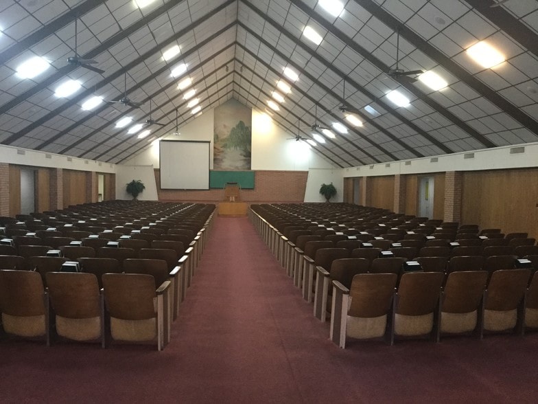 More Photos Of 701 N Pruett St, Baytown Religious Facility For Sale