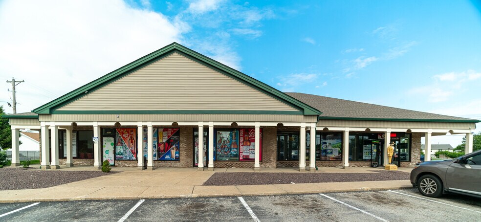 More Photos Of 3801-3837 Vaile Ave, Florissant General Retail For Lease