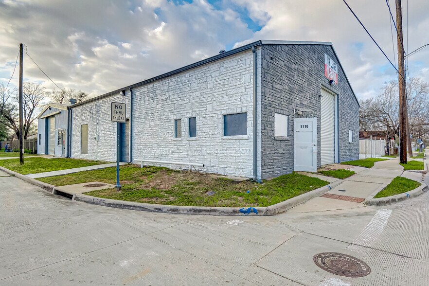 More Photos Of 1110 Central St, Houston Warehouse For Lease