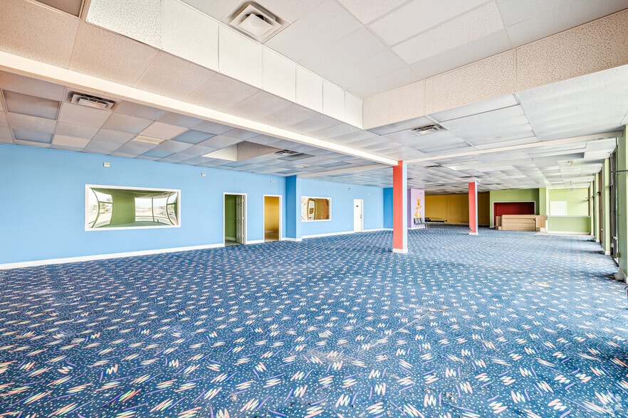 More Photos Of 1351 Boone Avenue Ext E, Kingsland Unknown For Lease