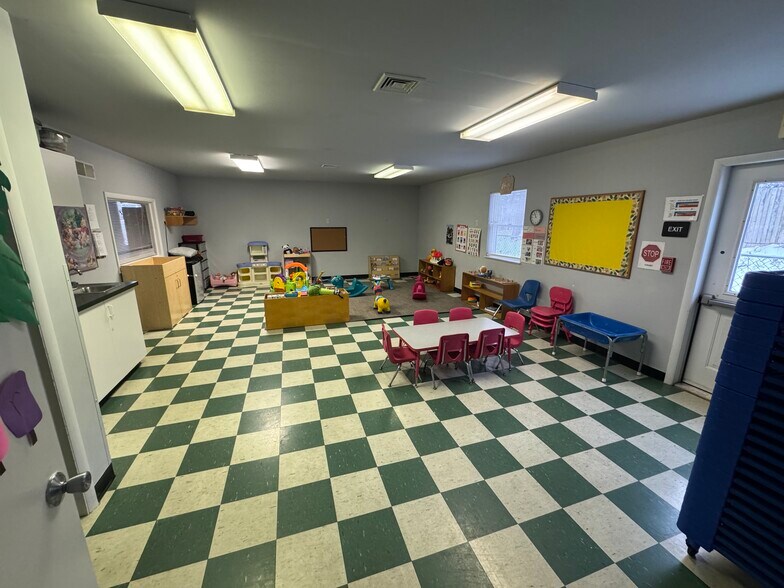 More Photos Of 625 Chambers Rd, York Daycare Center For Lease