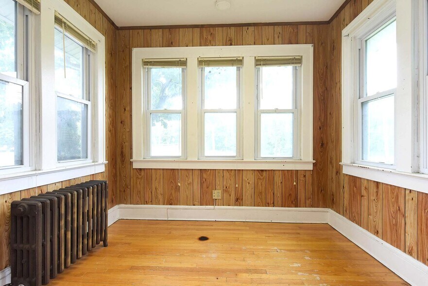 More Photos Of 47 Spring St, Ramsey Medical For Sale