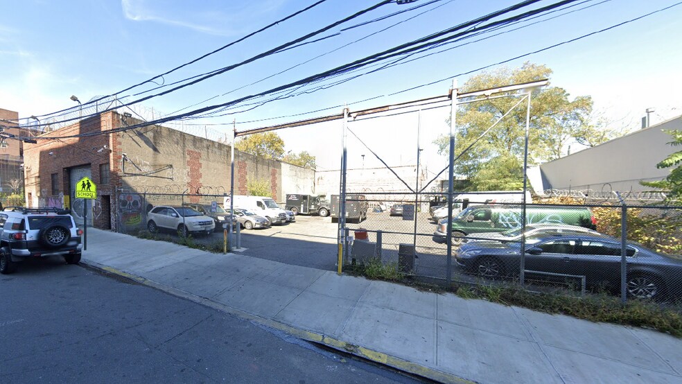 More Photos Of 253-257 Meserole St, Brooklyn Warehouse For Sale