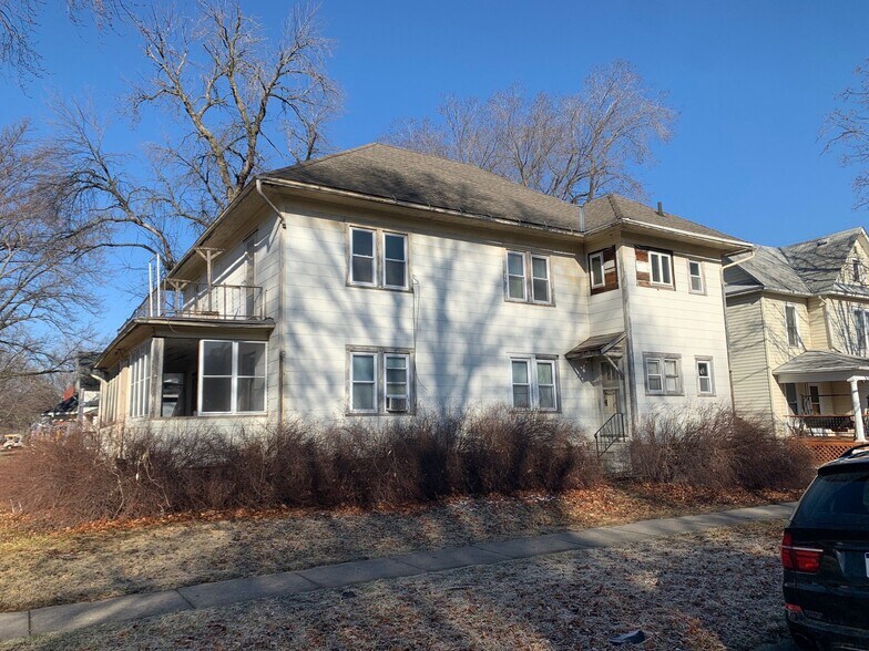 More Photos Of 311 E Joy St, Red Oak Apartments For Sale