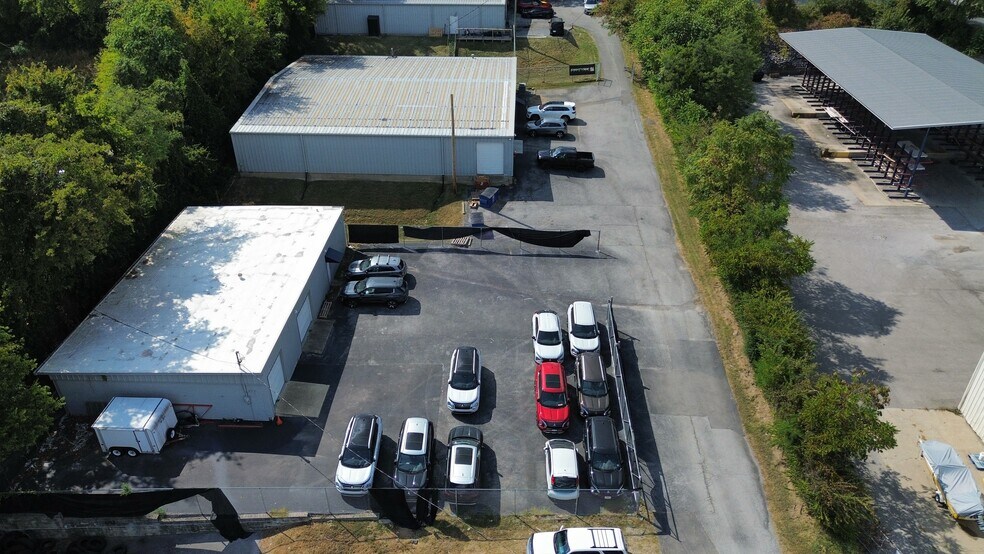 More Photos Of 1552 Columbia Ave, Franklin Manufacturing For Lease