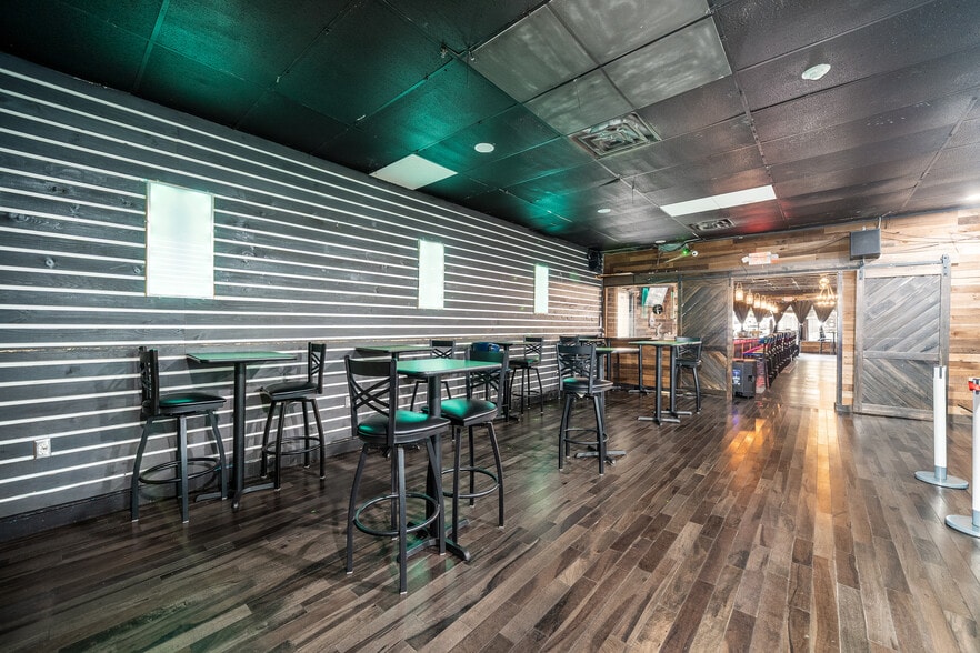 More Photos Of 990 Broadway, Bayonne Restaurant For Sale