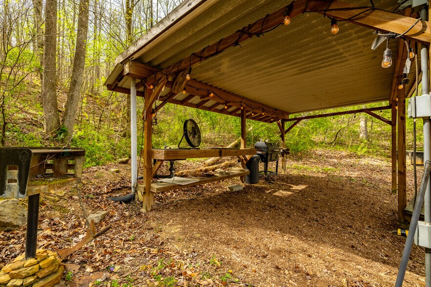 More Photos Of 1534 Cove Ln, Oliver Springs Sports And Entertainment For Sale