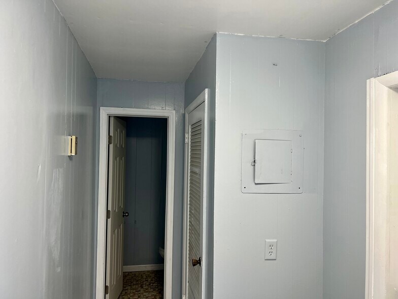 More Photos Of 6300-6306 Pembroke, Miramar General Retail For Sale