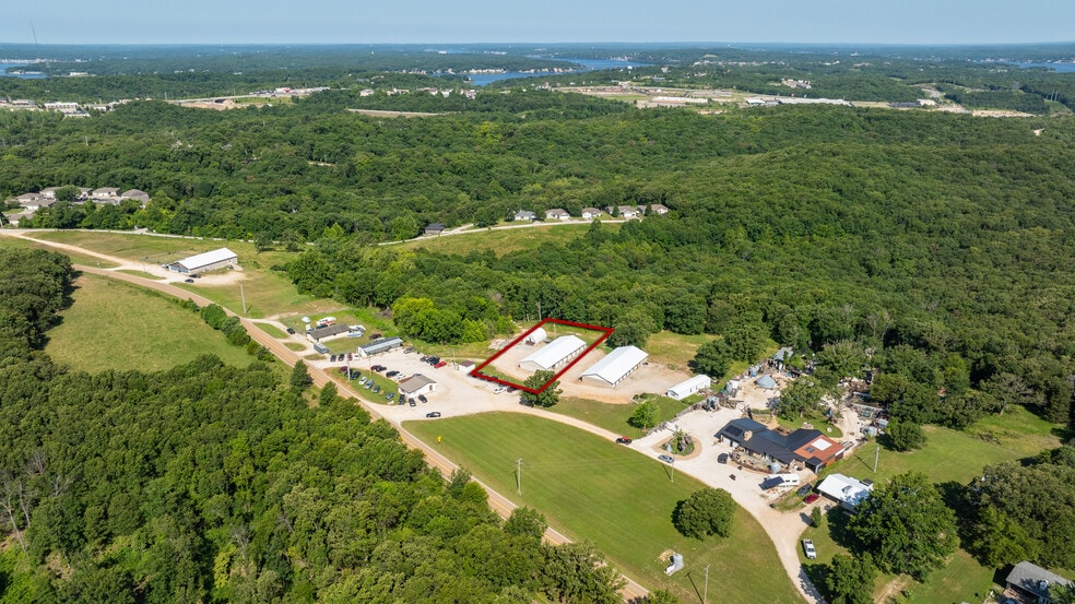 More Photos Of 633 Hiland cir, Kaiser Warehouse For Sale