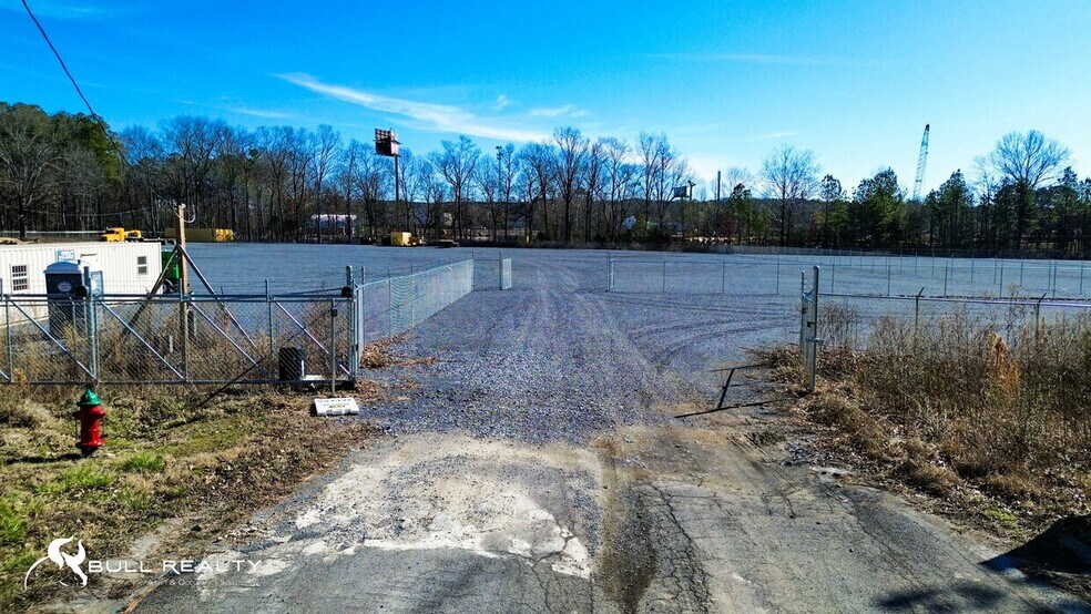 More Photos Of 152 Tyler Dr, Calhoun Warehouse For Lease