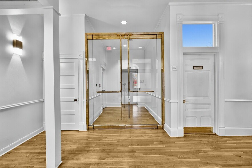 More Photos Of 620 Congress Ave, Austin Office For Lease