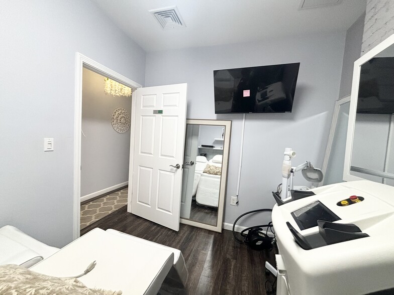 More Photos Of 130-138 Pleasant St, Malden Apartments For Lease