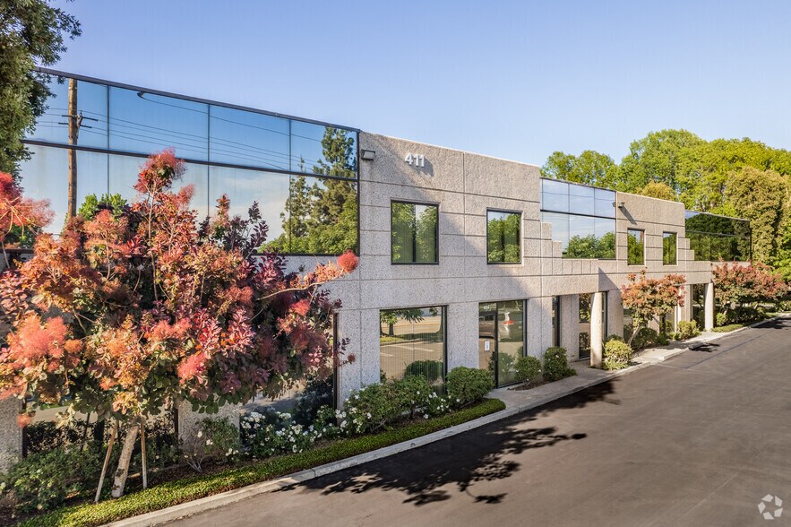 More Photos Of 471 W Lambert Rd, Brea Unknown For Lease