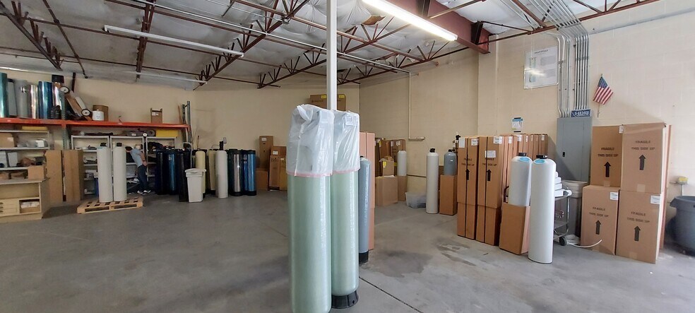 More Photos Of 7399 S Tucson Way, Centennial Flex For Lease