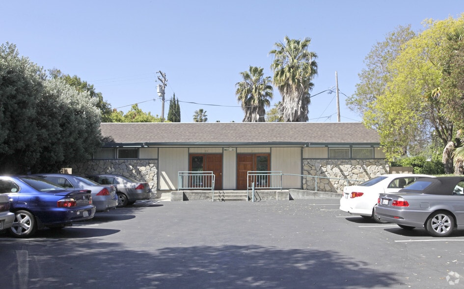 Primary Photo Of 27-29 S 13th St, San Jose Medical For Lease