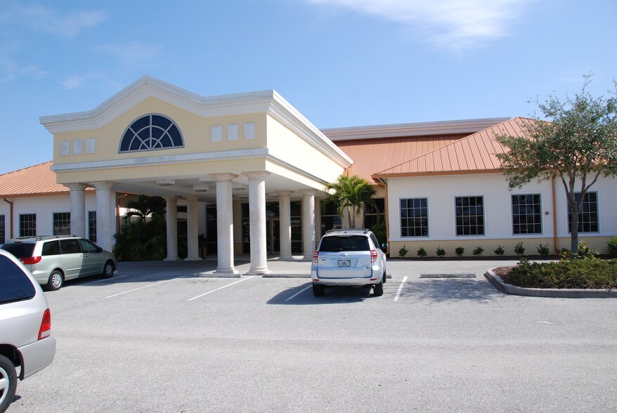 More Photos Of 19621 Cochran Blvd, Port Charlotte Medical For Lease