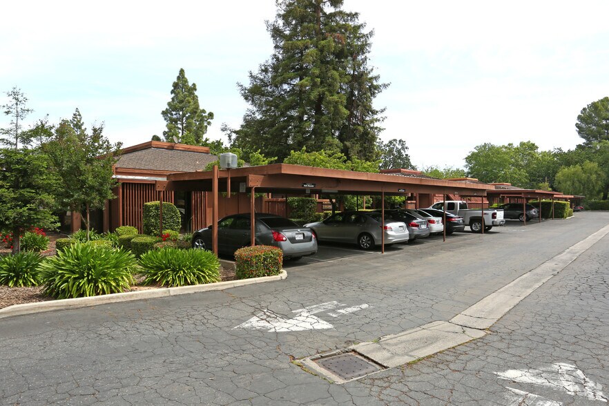 More Photos Of 1255 W Shaw Ave, Fresno Office For Lease