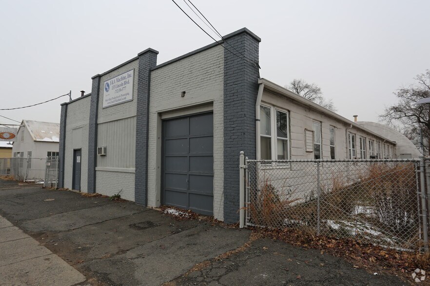 More Photos Of 133 Lincoln Blvd, Middlesex Manufacturing For Lease