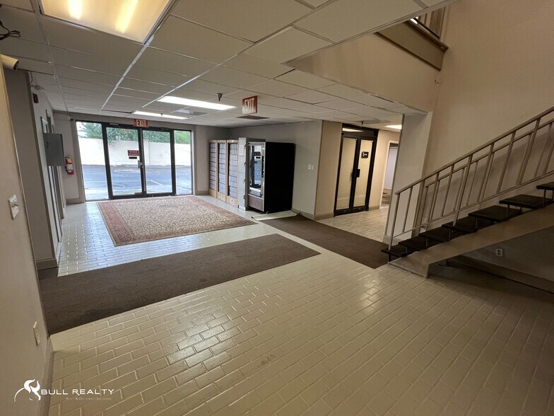 More Photos Of 4854 Old National Hwy, College Park Office For Lease