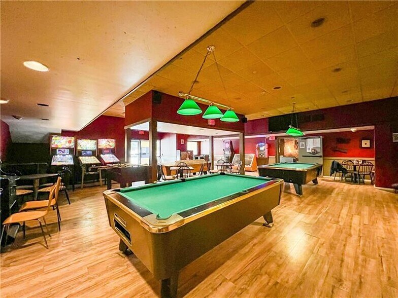 More Photos Of 118 N Main St, Butler Restaurant For Sale