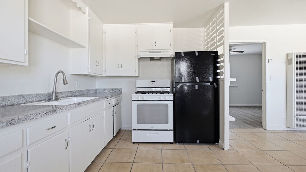 More Photos Of 511-517 E Fredricks St, Barstow Apartments For Sale
